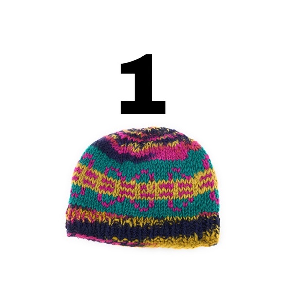 Hand knitted woolen beanies - Picture 6 of 8